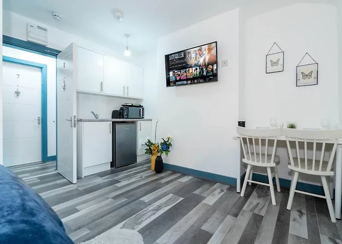 Sky Rooms One Bedroom Modern Studio Apartment 8